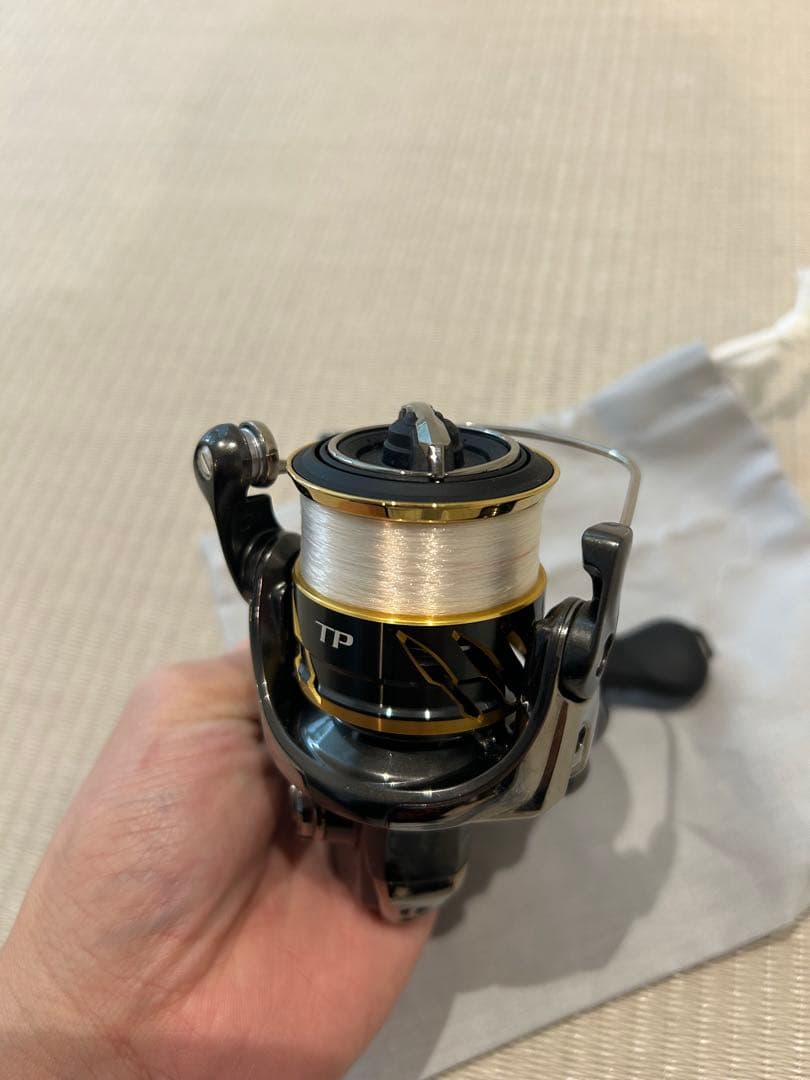 SHIMANO TWIN POWER C2000SHG スピニングリール