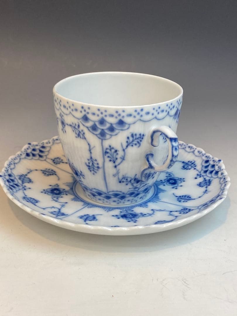 ロイヤルコペンハーゲン ブルーフルーテッド フルレース デミタスカップ＆ソーサー