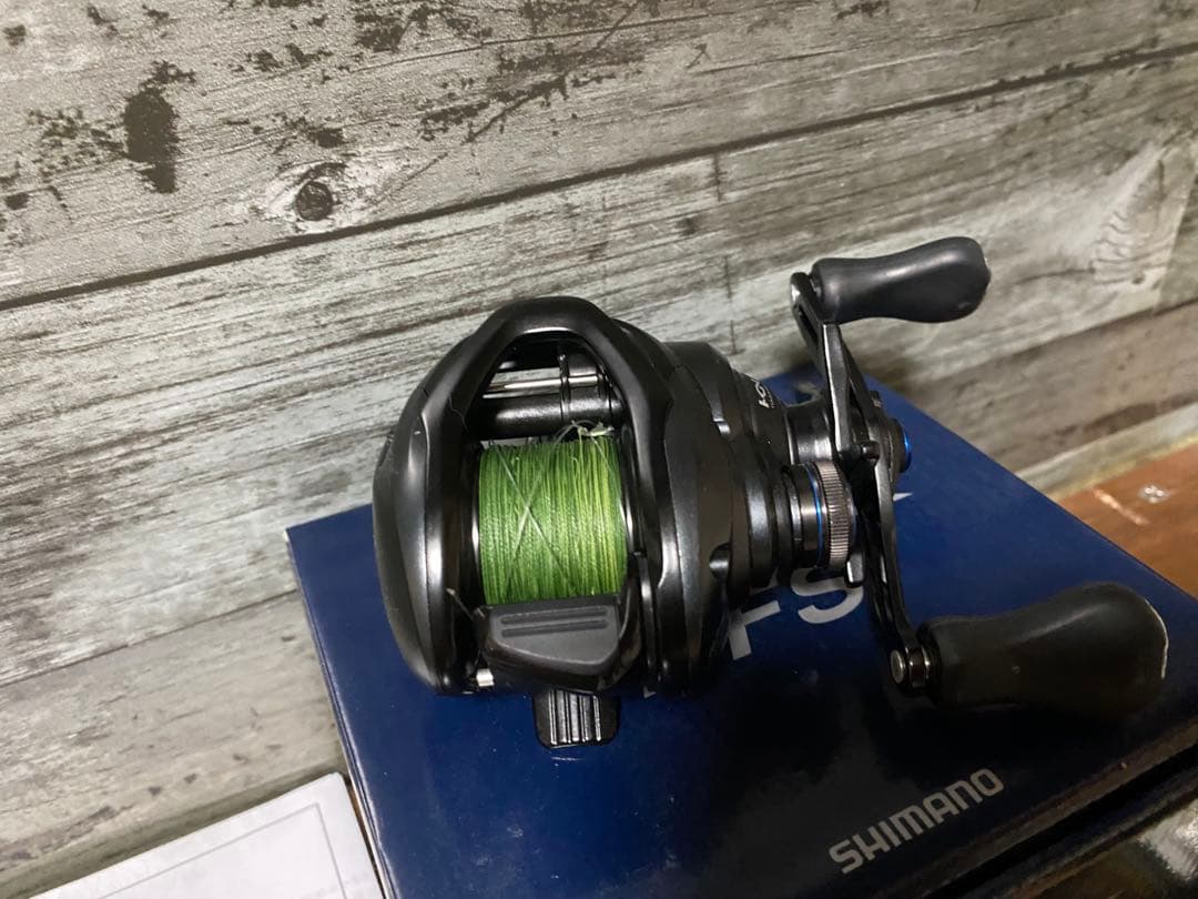 管釣1回使用のみ　SHIMANO SLX BFS ベイトリール　美品