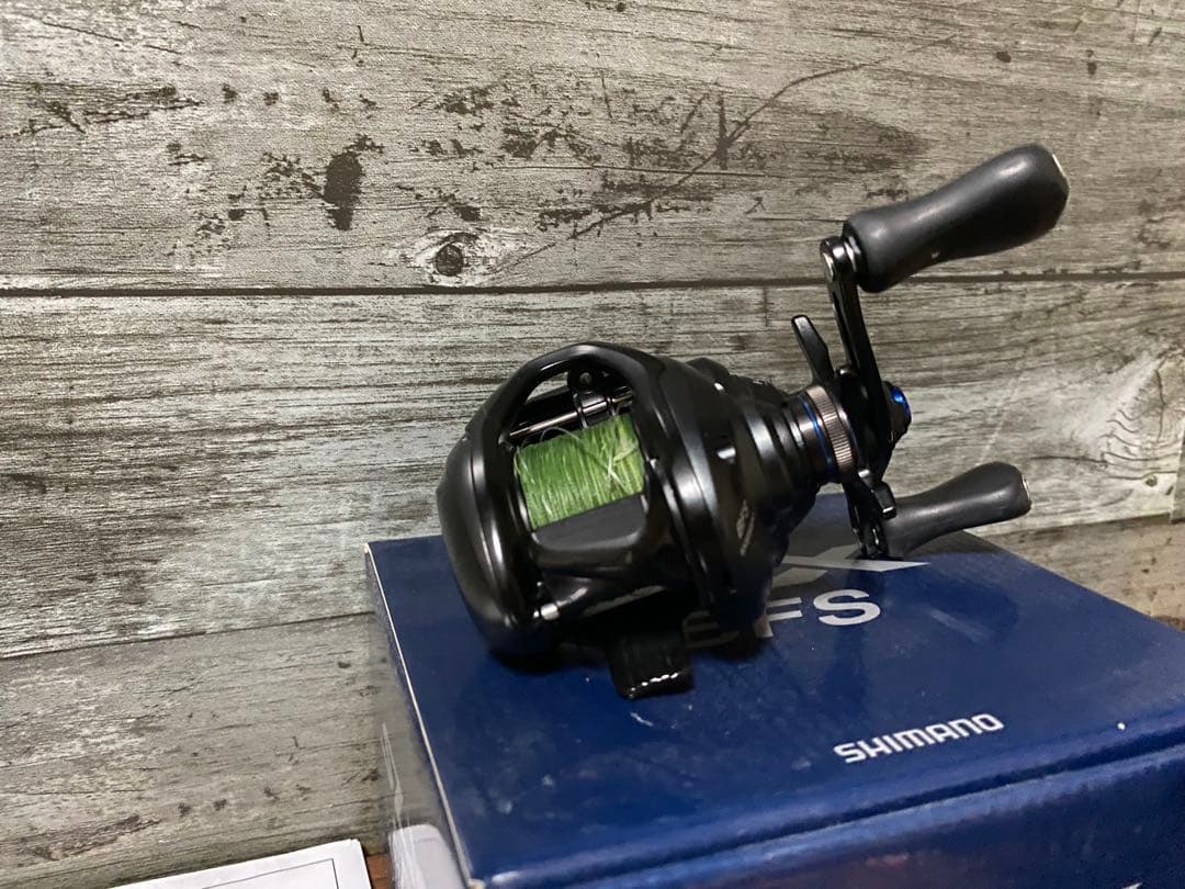 管釣1回使用のみ　SHIMANO SLX BFS ベイトリール　美品