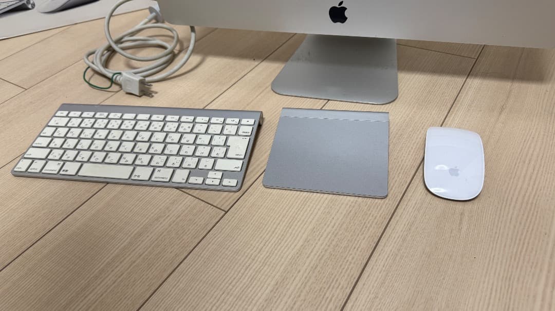 【 Apple】iMac (21.5-inch, Mid 2011)