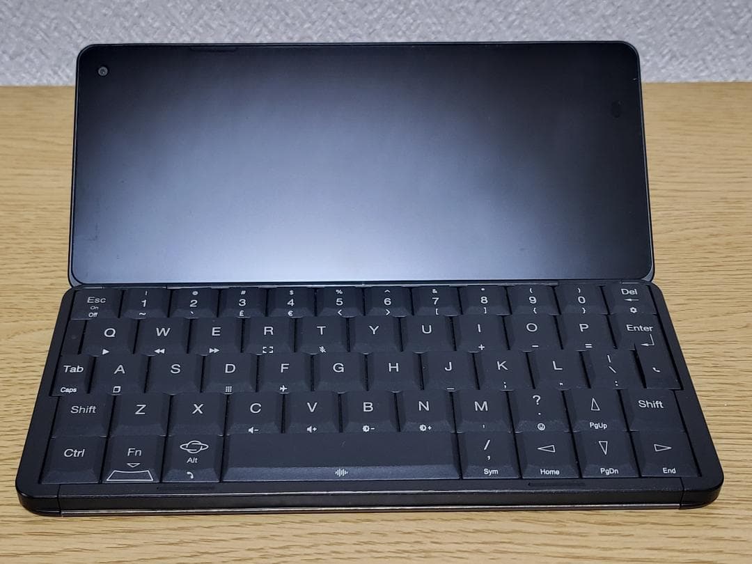 Planet Computers Gemini PDA 4G 英語キーボード
