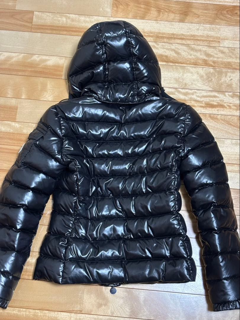 MONCLER badyブラック フード付きダウンジャケット 0