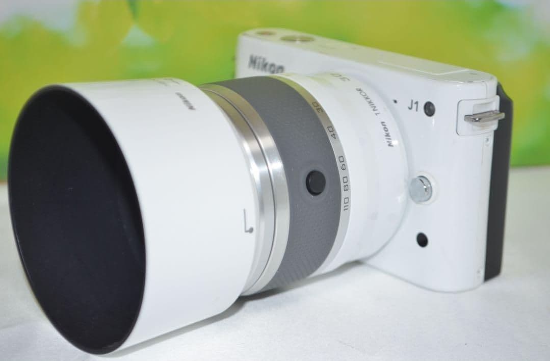 ※訳あり※　Nikon 1 J1 ホワイト ミラーレスカメラ