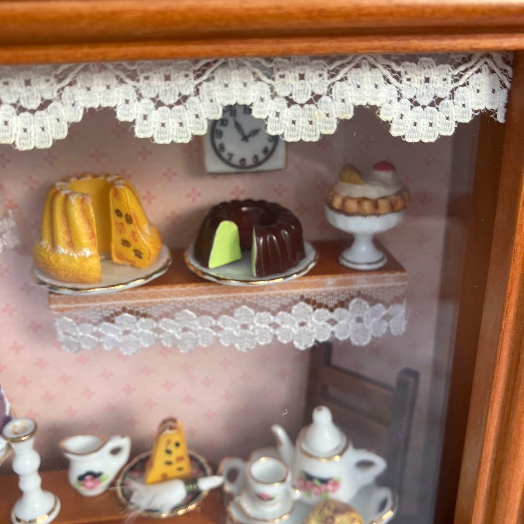 ククロフが可愛いケーキ屋さん ロイターポーセリン ドールハウス