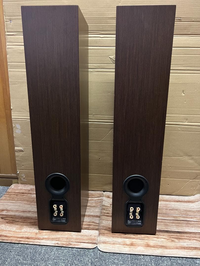Bowers&Wilkinsトールボーイスピーカー CM7