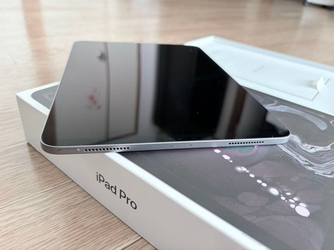 美品　iPad Pro11インチ　256GB