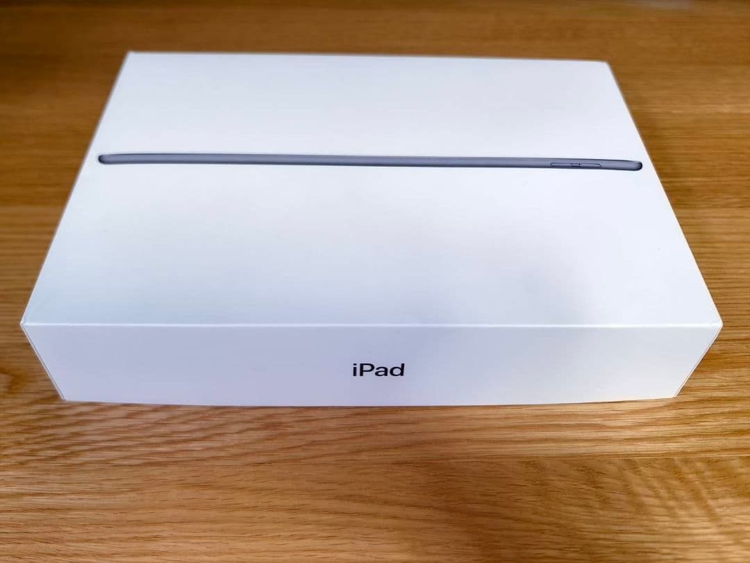 Apple iPad　第8世代Wi-Fi　32GB スペースグレー　箱付き