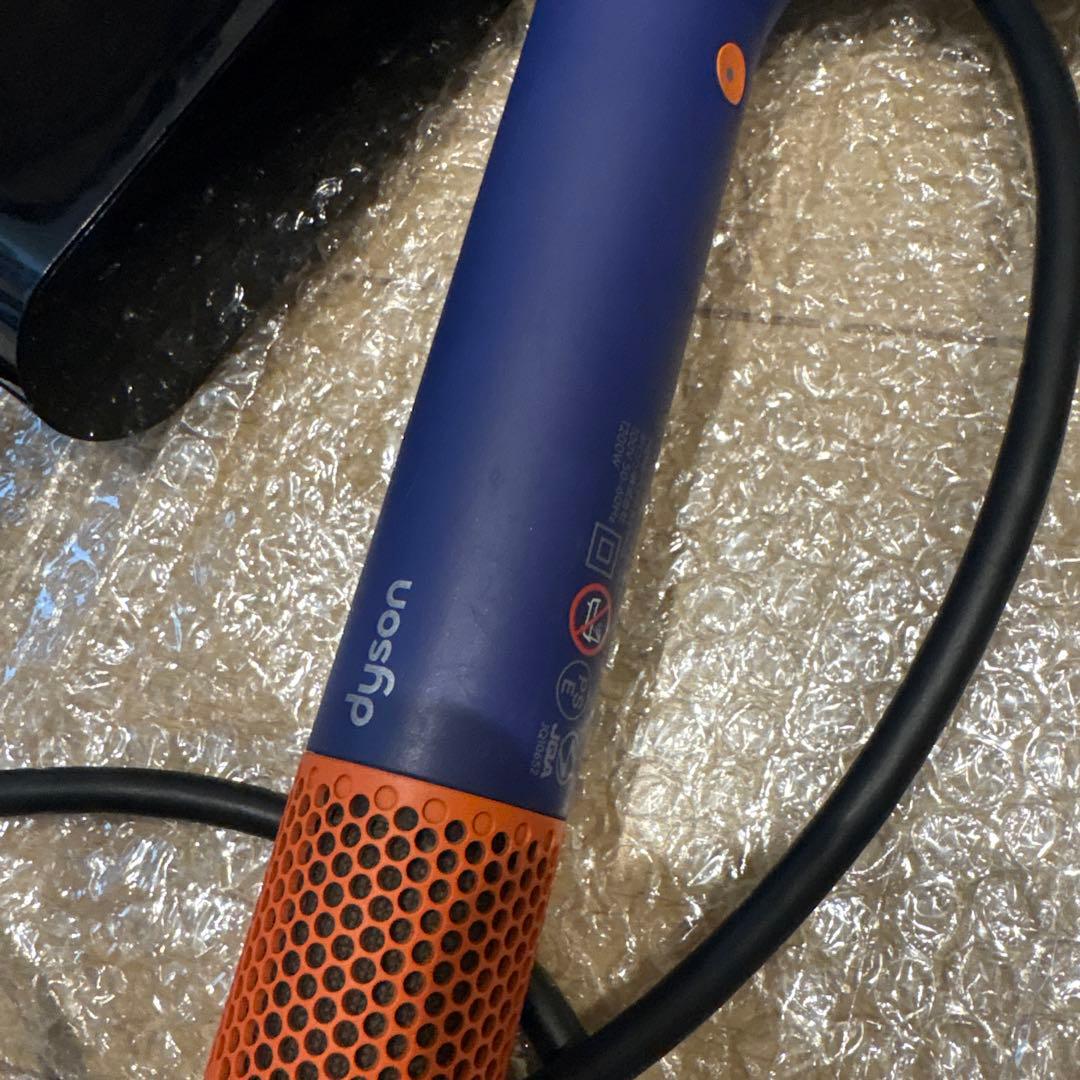 ダイソンドライヤー