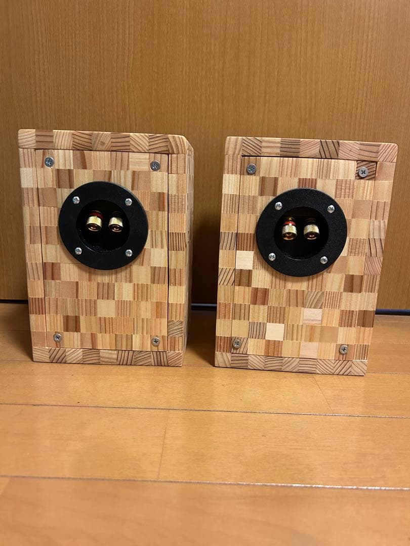 自作スピーカー 杉と桧の寄木細工