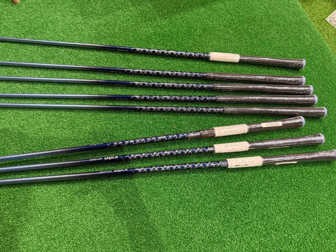 ダンロップ　ゼクシオ13 レディース　クラブセット　新品未使用　キャディバッグ付