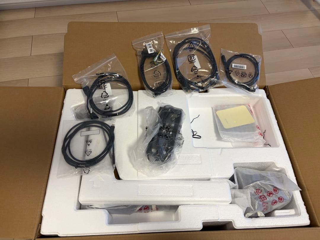 【LG】27UN880-B 27インチ 4Kモニター