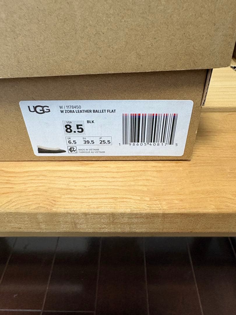 靴 UGG Zora Leather Ballet Flat 25.5