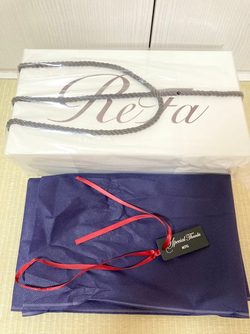 新品未開封　リファビューテックドライヤースマートダブル　ホワイト　プレゼント