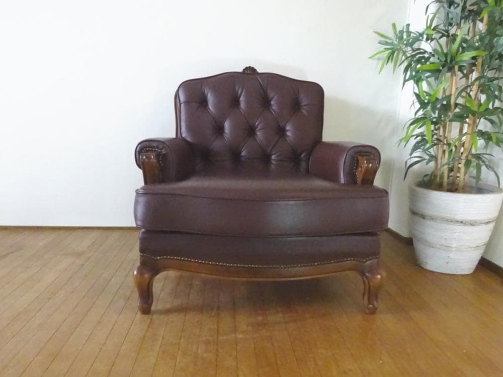 カリモク　ルイ15様式　本革　鋲打ち　猫脚　シングルソファ　美品　②