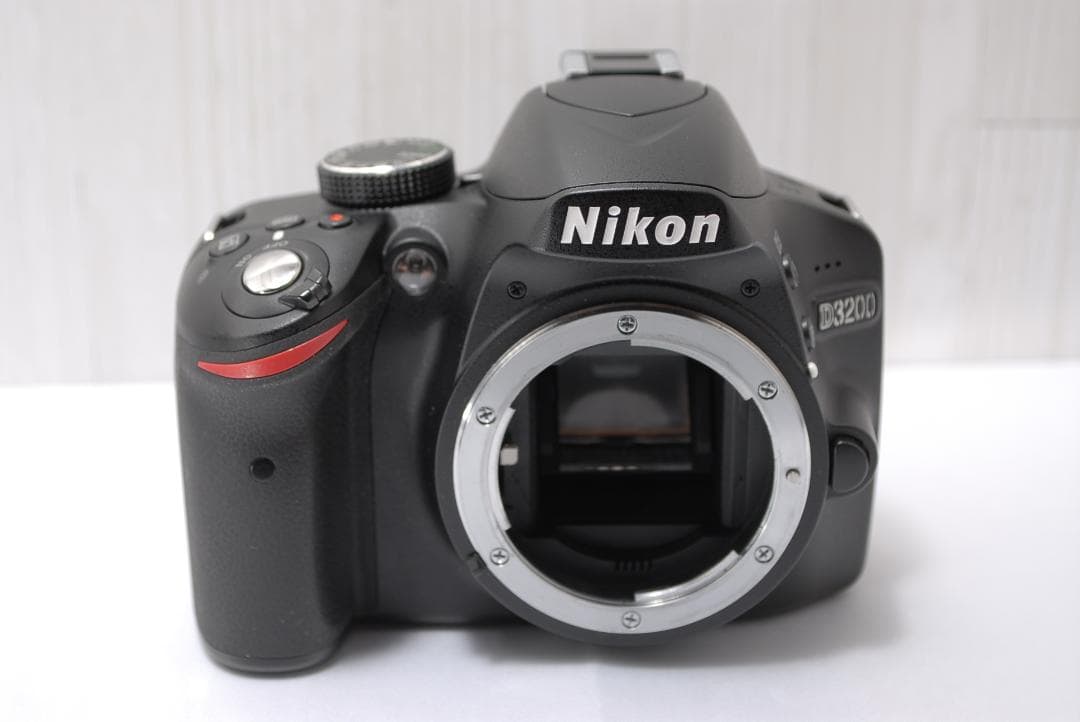 ✨元箱付き✨Nikon D3200 レンズキット 初心者 スマホ転送 一眼レフ