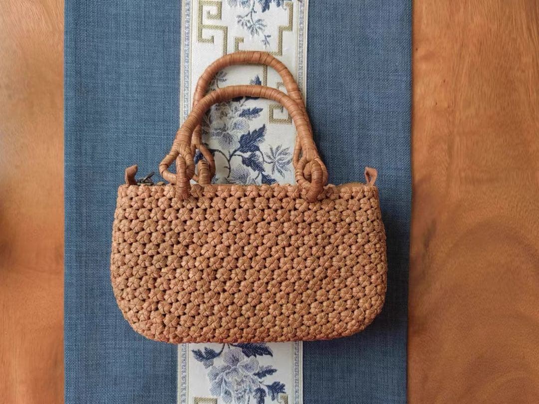 山葡萄　新品　山葡萄籠バッグ　桜皮籠　手作り　山葡萄かごバッグ　内布あり