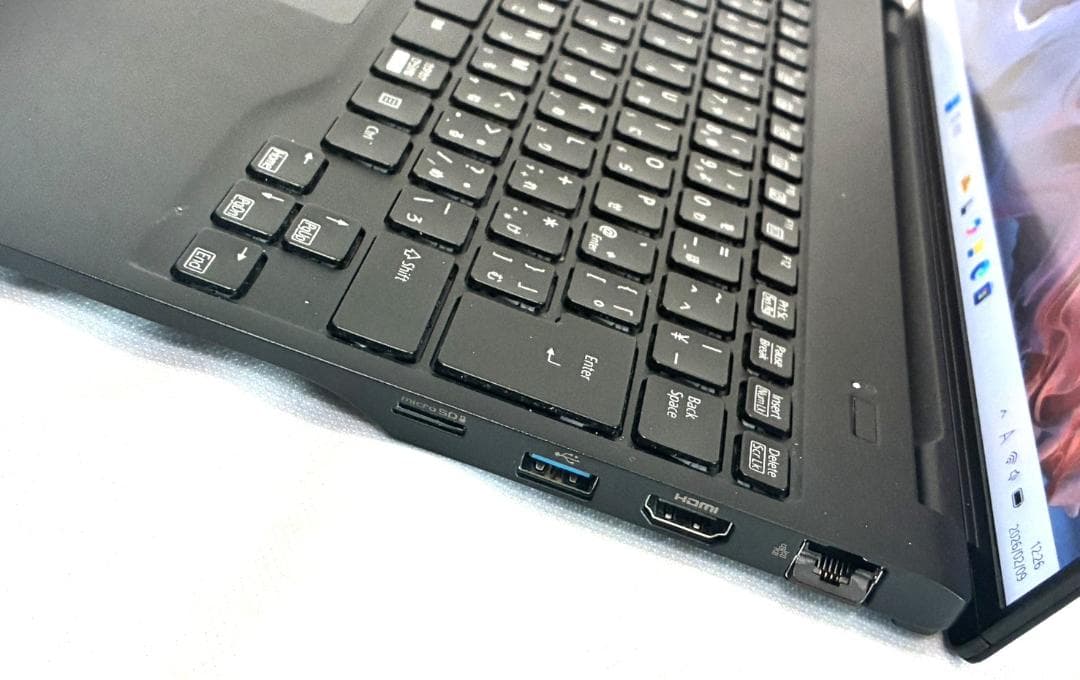 美品 2023年 軽量 薄型 LIFEBOOK WU2/H1 i5 13世代