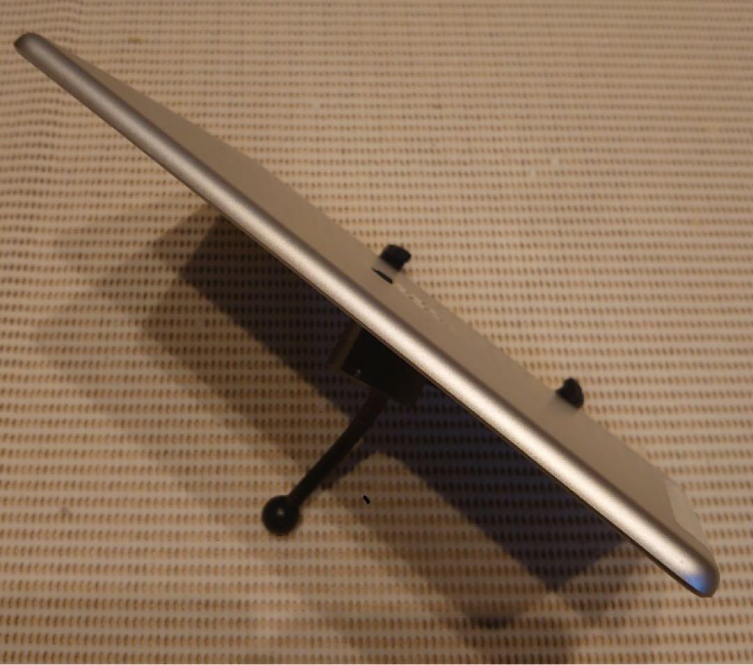 完動品SIMフリー液晶無傷iPad第5世代本体128GB送料込MPTG8