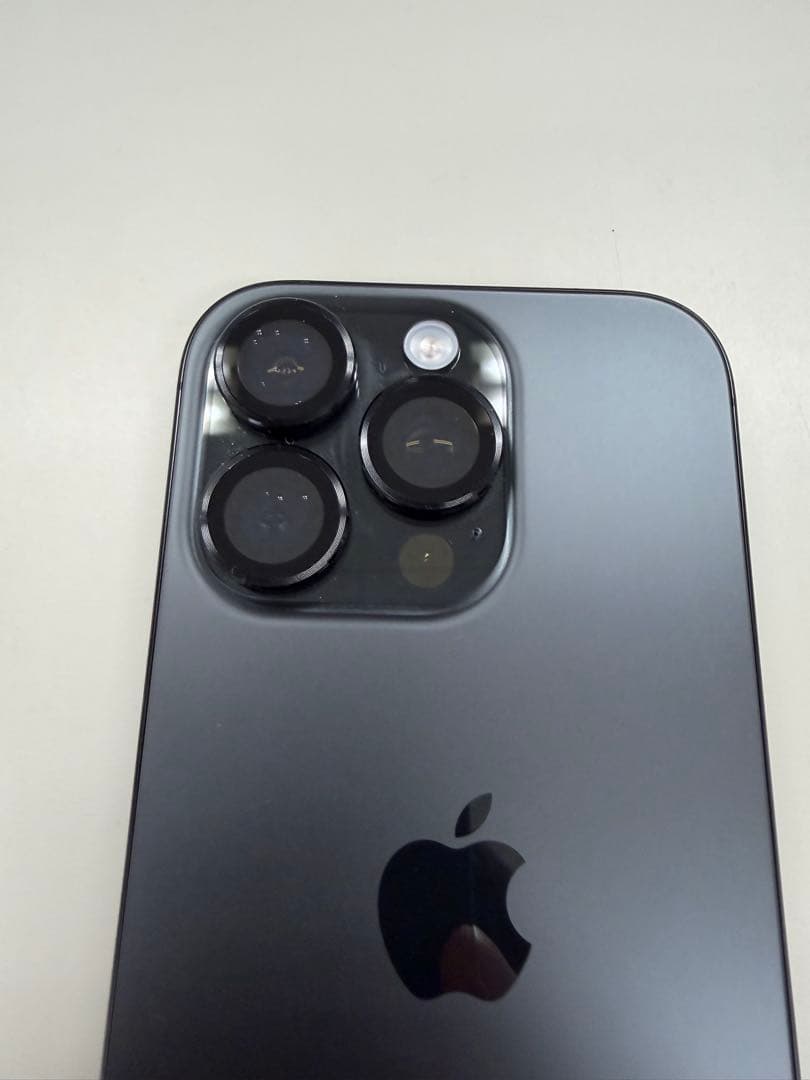 Apple iPhone 16 Pro 256GB ブラックチタニウム