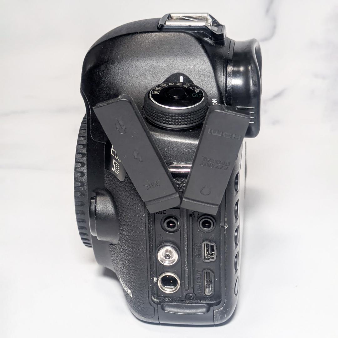 キャノン EOS 5D Mark Ⅲ &バッテリーグリップ BG-E11