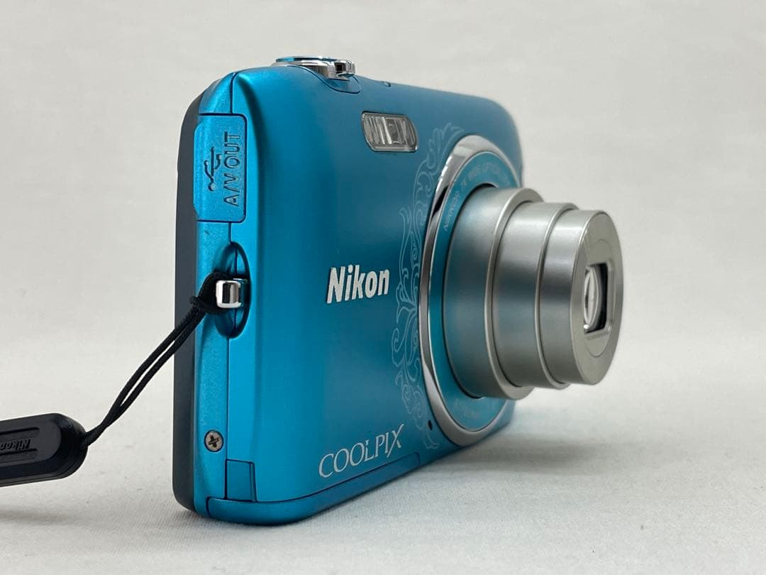 美品・動作確認済み Nikon COOLPIX S3500ブルー 7倍光学ズーム