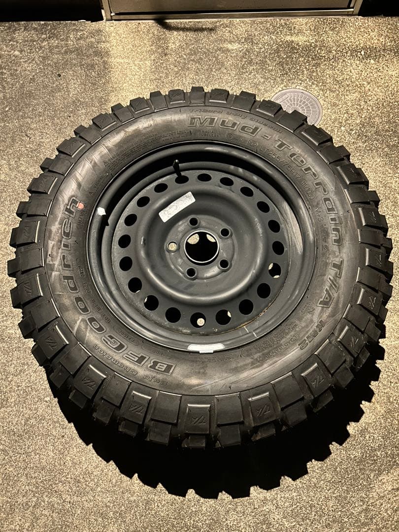 ジープ グラディエータールビコン 純正タイヤ&ホイール