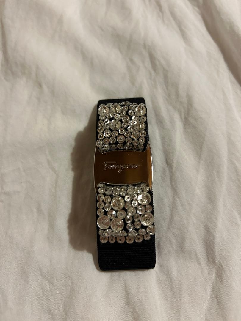 Salvatore Ferragamo ブラックヘアクリップ　正規品