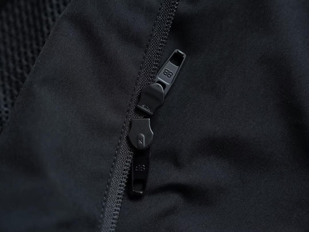 希少BALENCIAGA x Lamborghiniブラック ナイロンジャケット