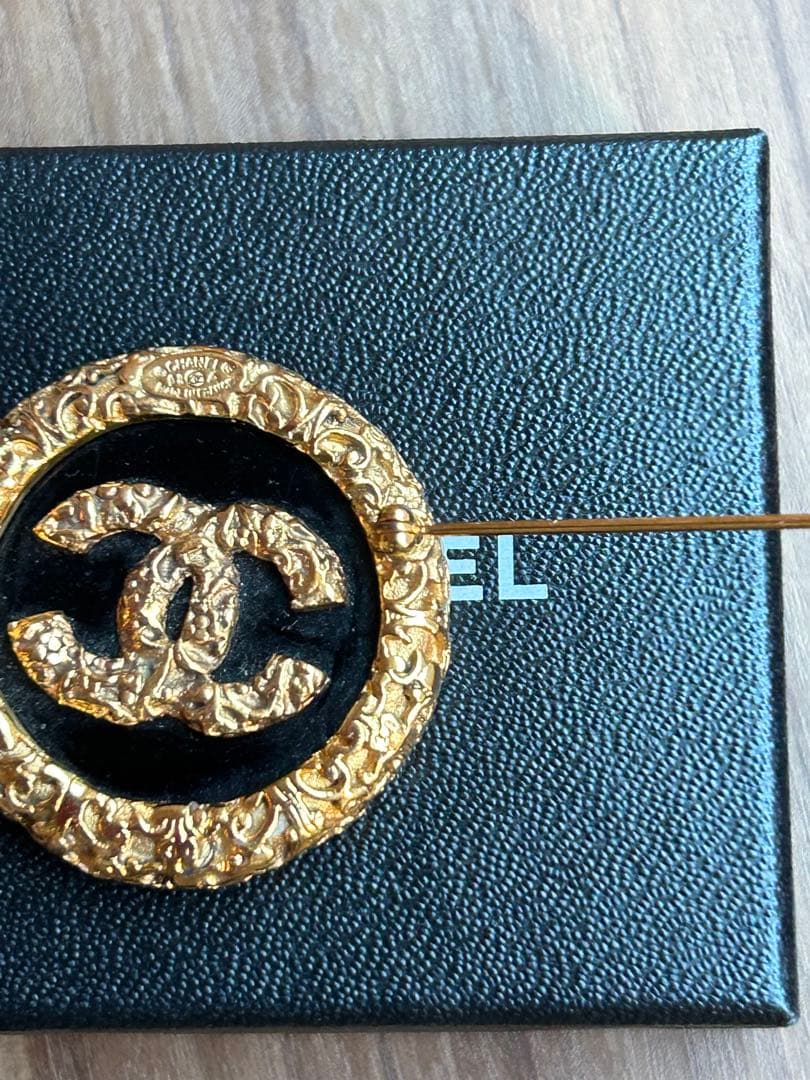 CHANELシャネル　超レア　ヴィンテージ　ブラック　溶岩ブローチ