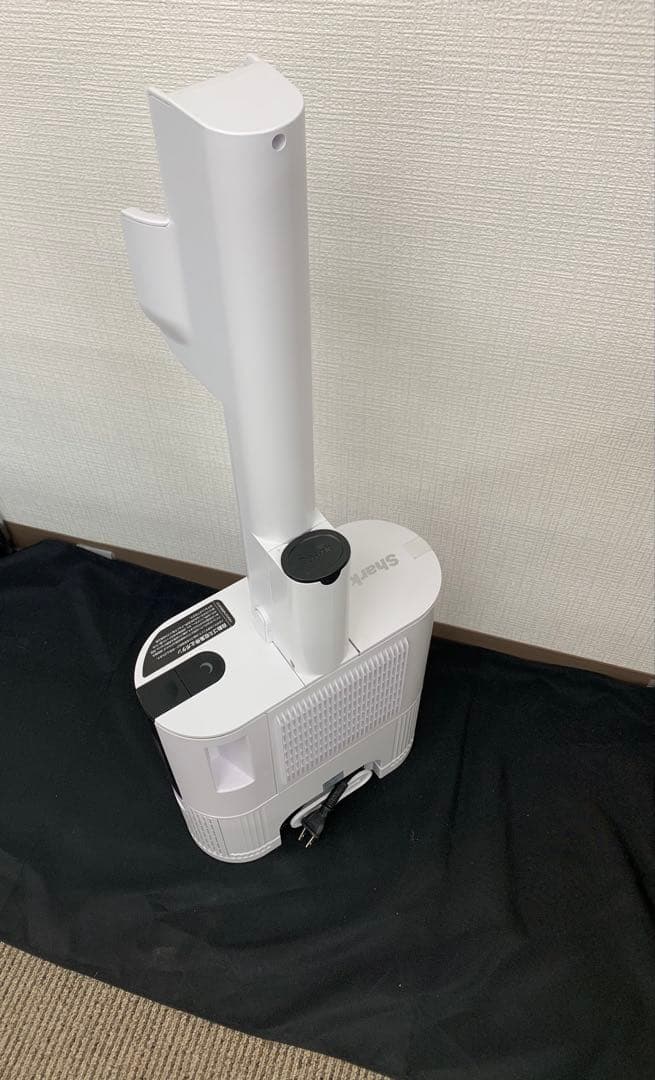 2025年製shark 軽量コードレススティッククリーナー本体 LC150JBL