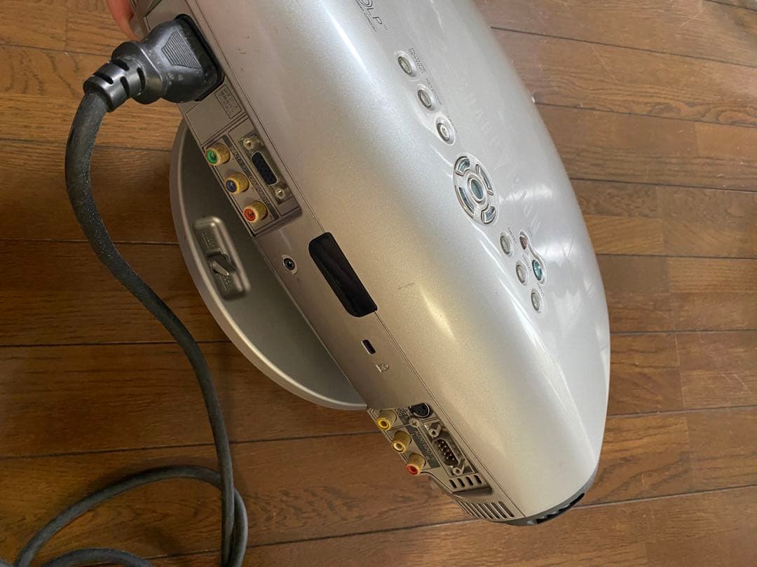 ホームシアターシステム　プロジェクター　アンプ