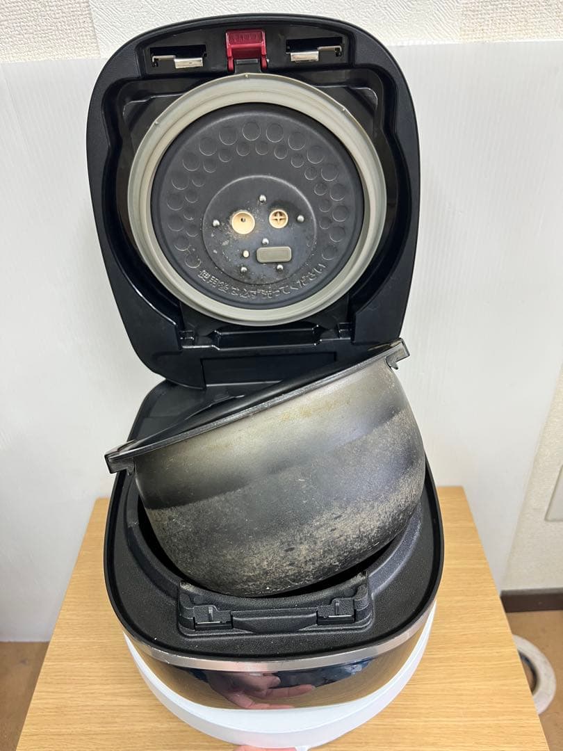 タイガー 炊飯器 JKC-A100（5.5合）IH炊飯ジャー 2016年製