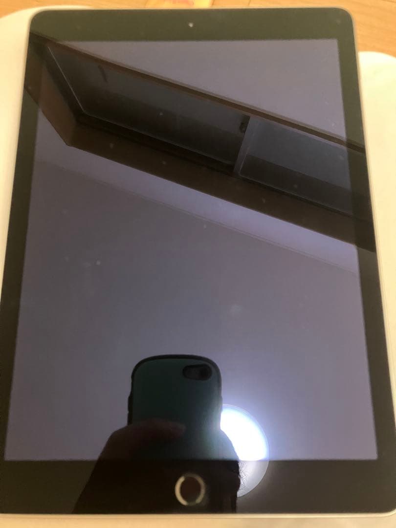 Apple iPad air2 128GB ケース・フィルム付