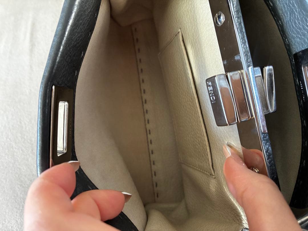 虹！フェンディ ミニ　ピーカブー　セレリア　アスファルトグレー廃盤色