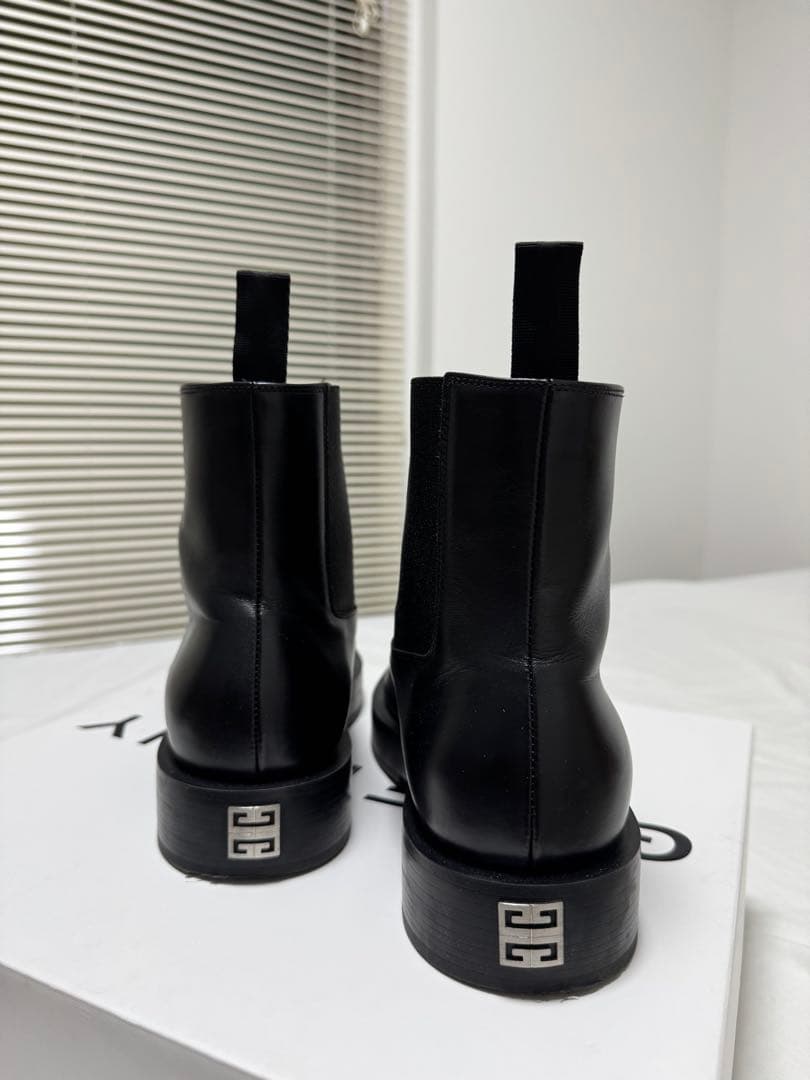 GIVENCHY boots マシュー本人ランウェイ着用