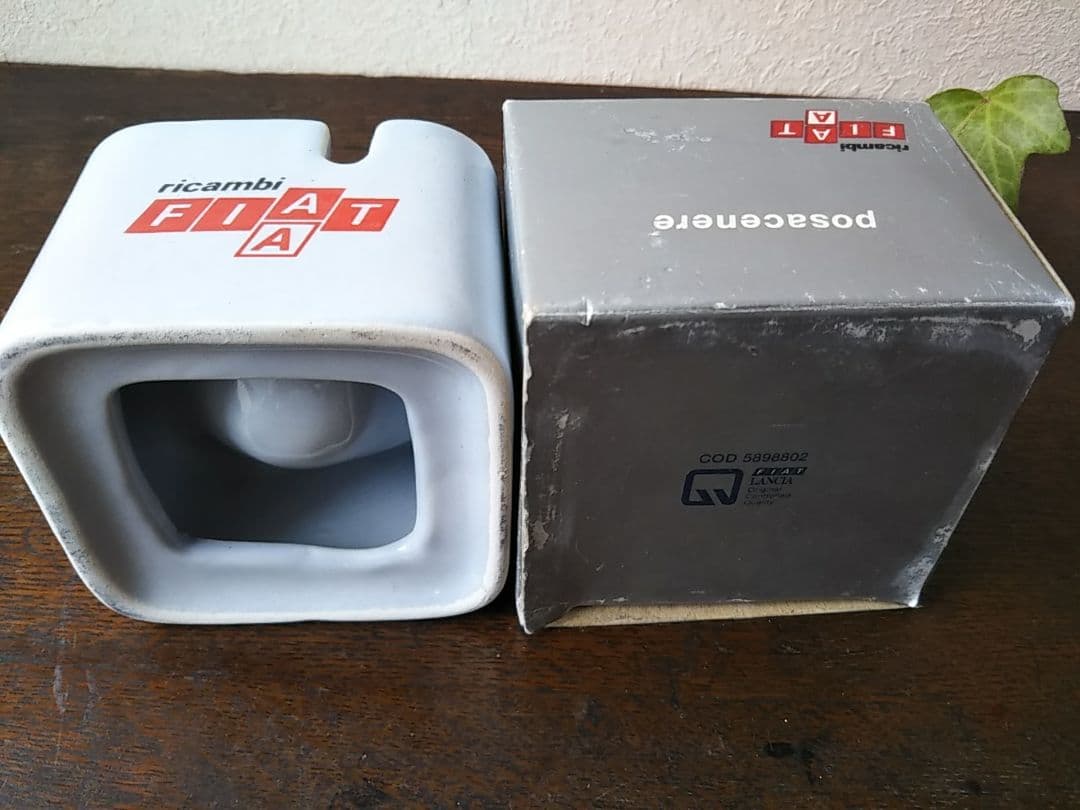 フィアット　灰皿　アルファロメオ　ランチア　アバルト