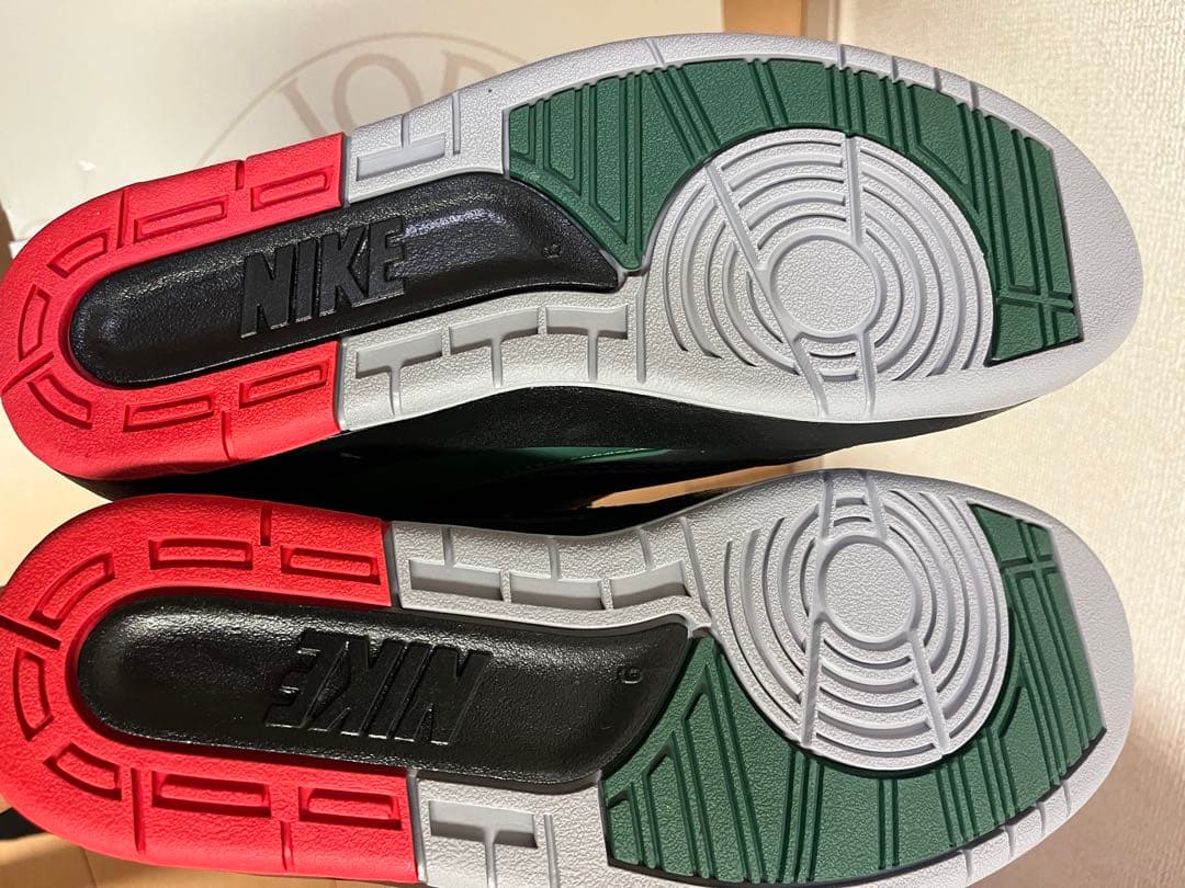 AIR JORDAN 2 RETRO LOW ブラック/レッド/グリーン