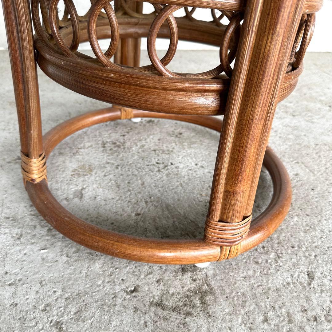 ⭐️即決価格⭐️ラタンサイドテーブル　丸型ガラステーブル　藤　天板49cm