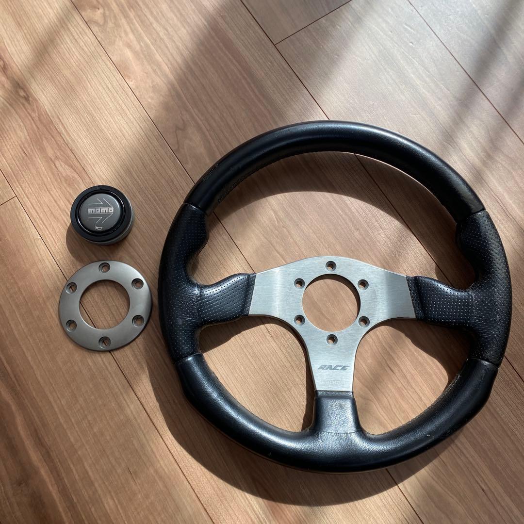 MOMO RACE モモ レース　ステアリング 小径　革　32パイ