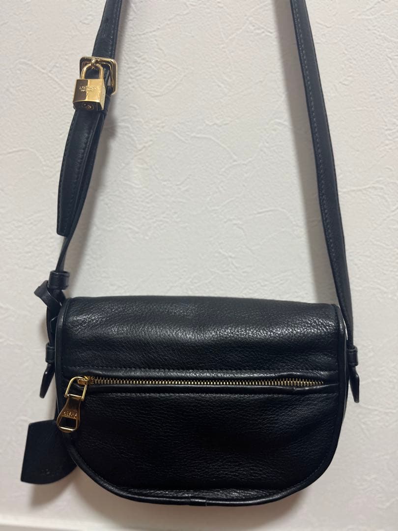 く*み様 LOEWE ブラックレザー ショルダーバッグ