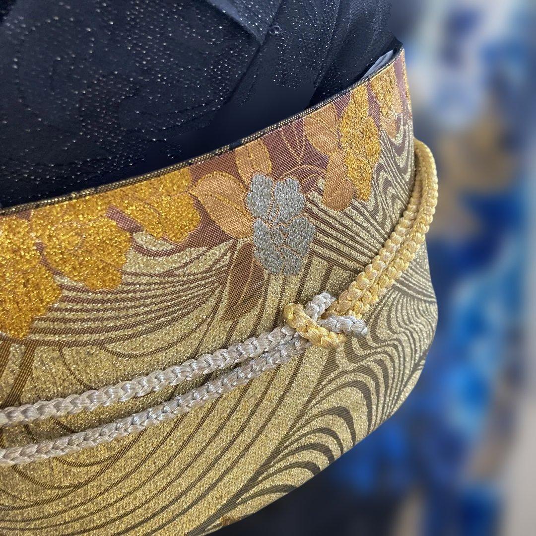 豪華薔薇振袖 袋帯付き　金彩　蝶　大輪