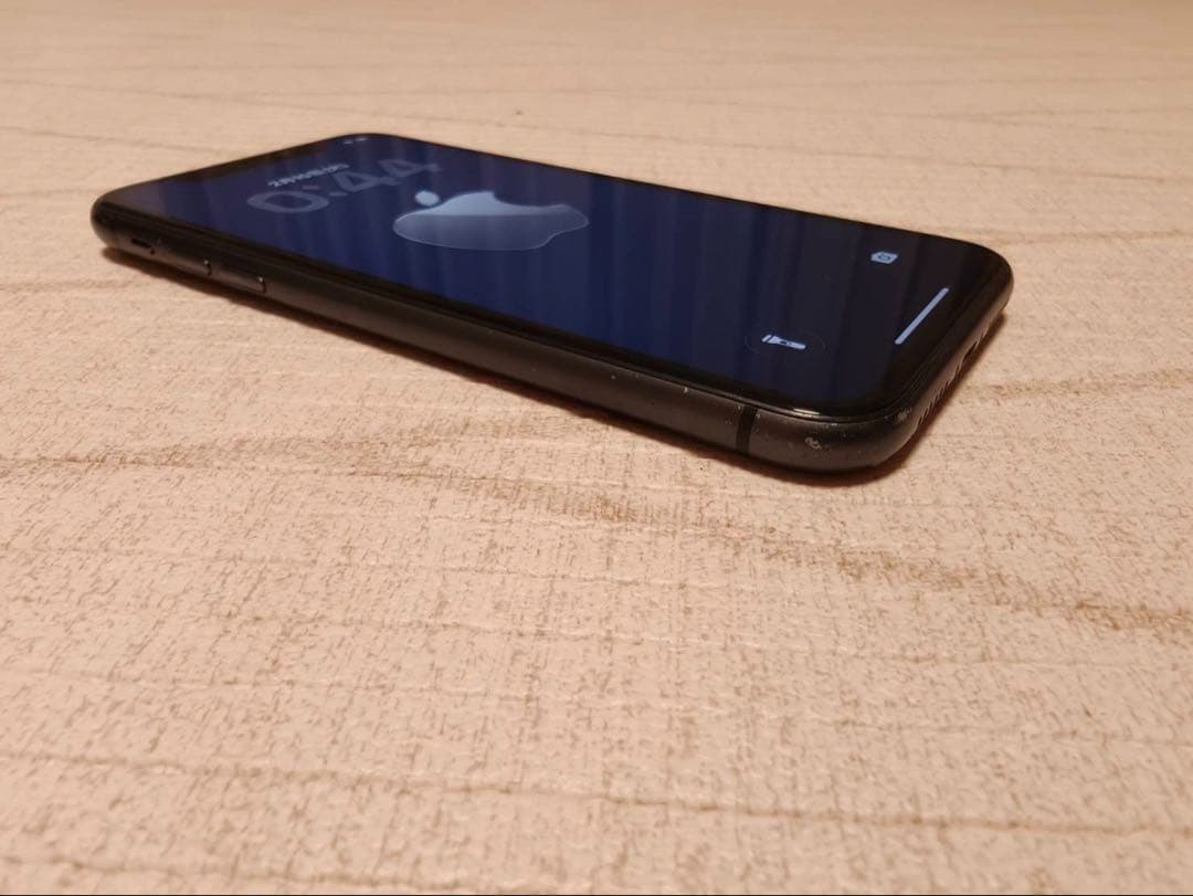 ​【SIMフリー】iPhone 11 ブラック 128GB（Face ID難有）
