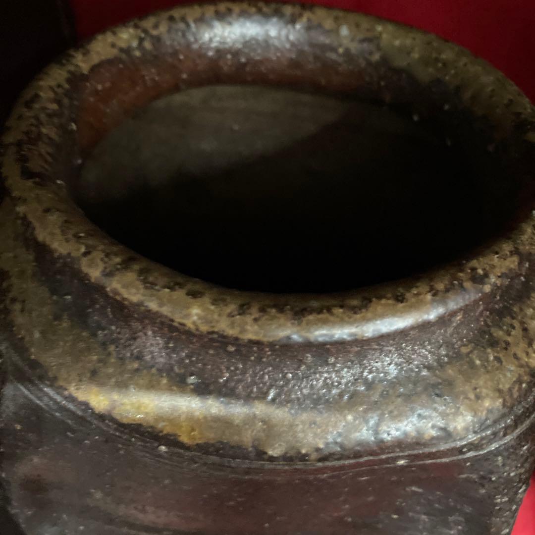 備前焼初代小西陶古作斬斬り耳付き花入年末大売り出しです❣️