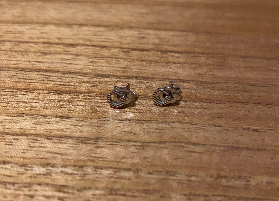 GUCCI GGランニング 18K ピアス