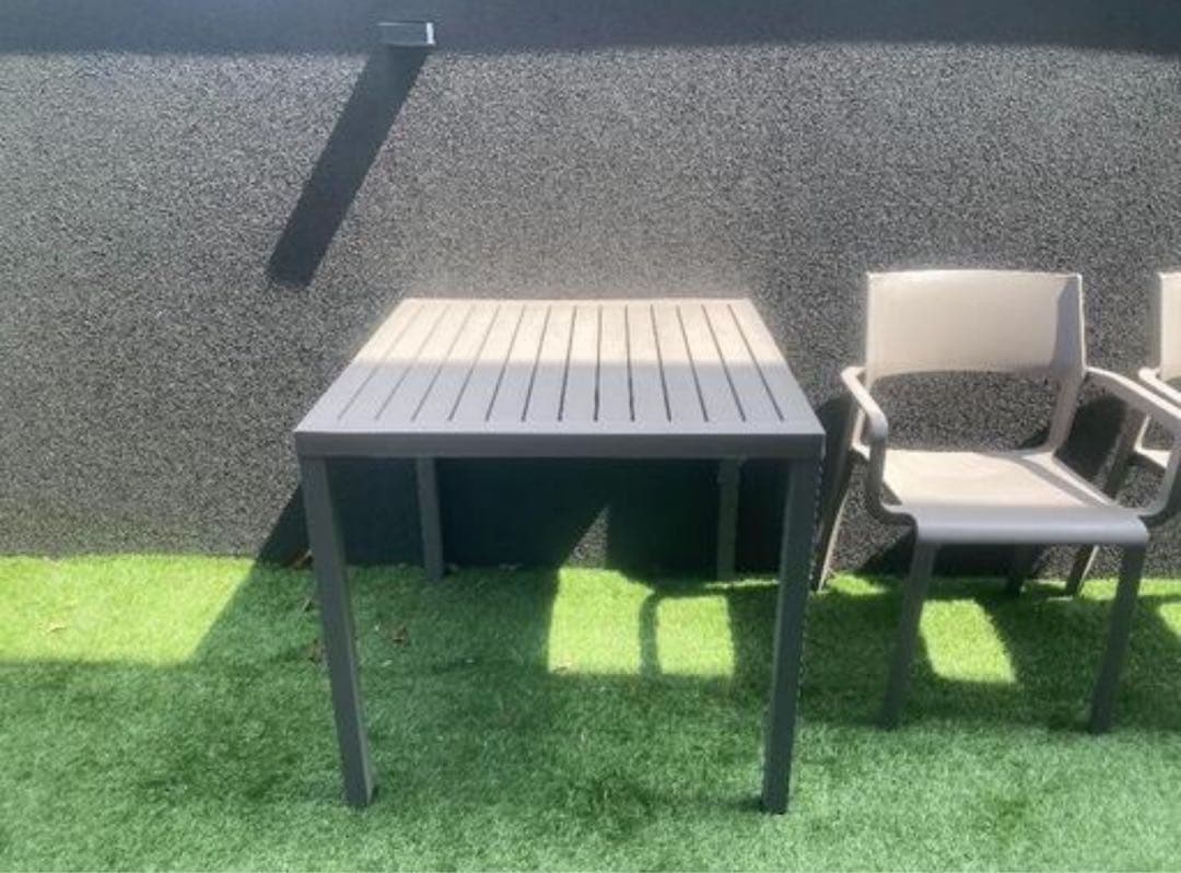 イタリア NARDI社 ガーデンテーブル1台＆チェア2脚セット