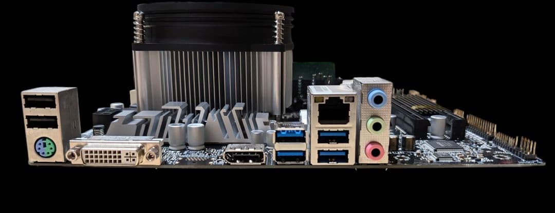 ☆Win11付き！☆ 9600KF メモリ16GB M.2 SSD 512GB