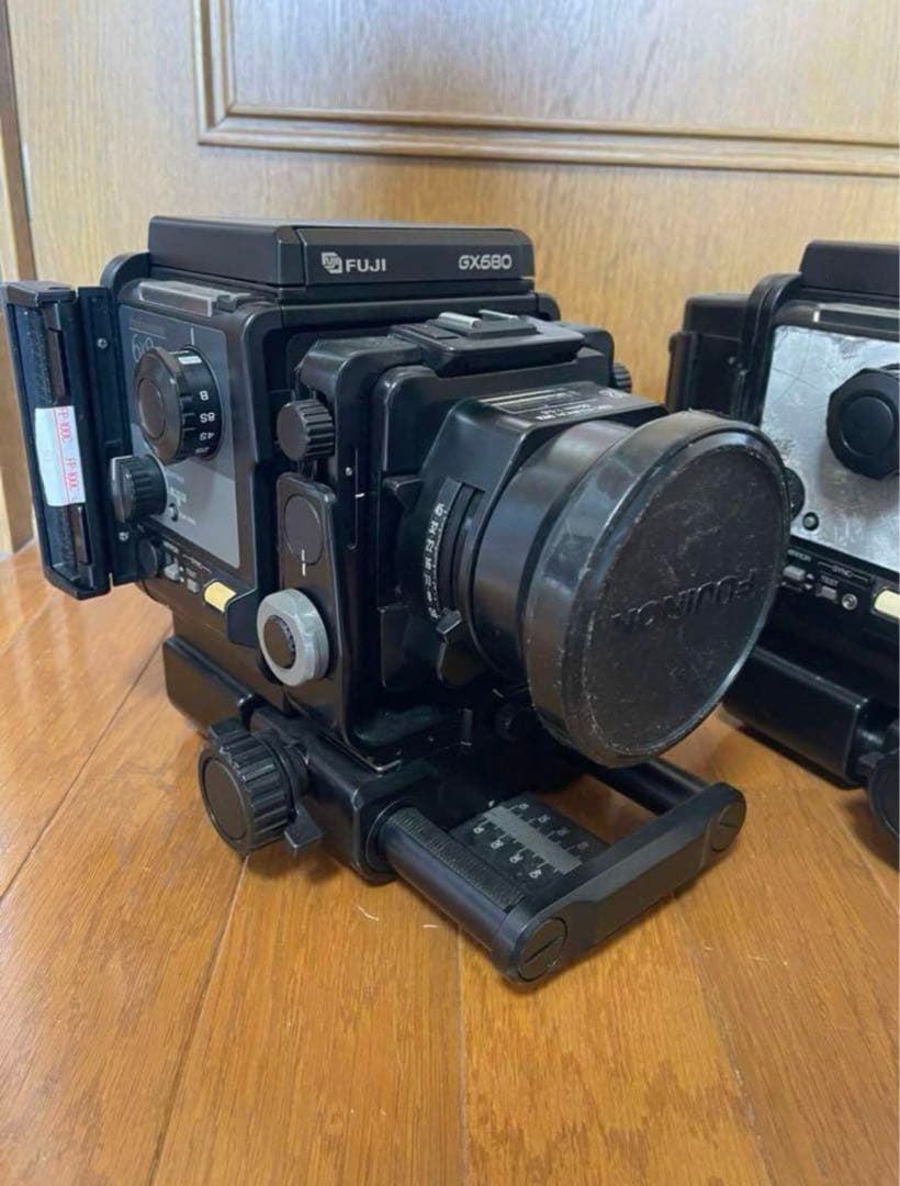 FUJI GX680 Professional 中判カメラ