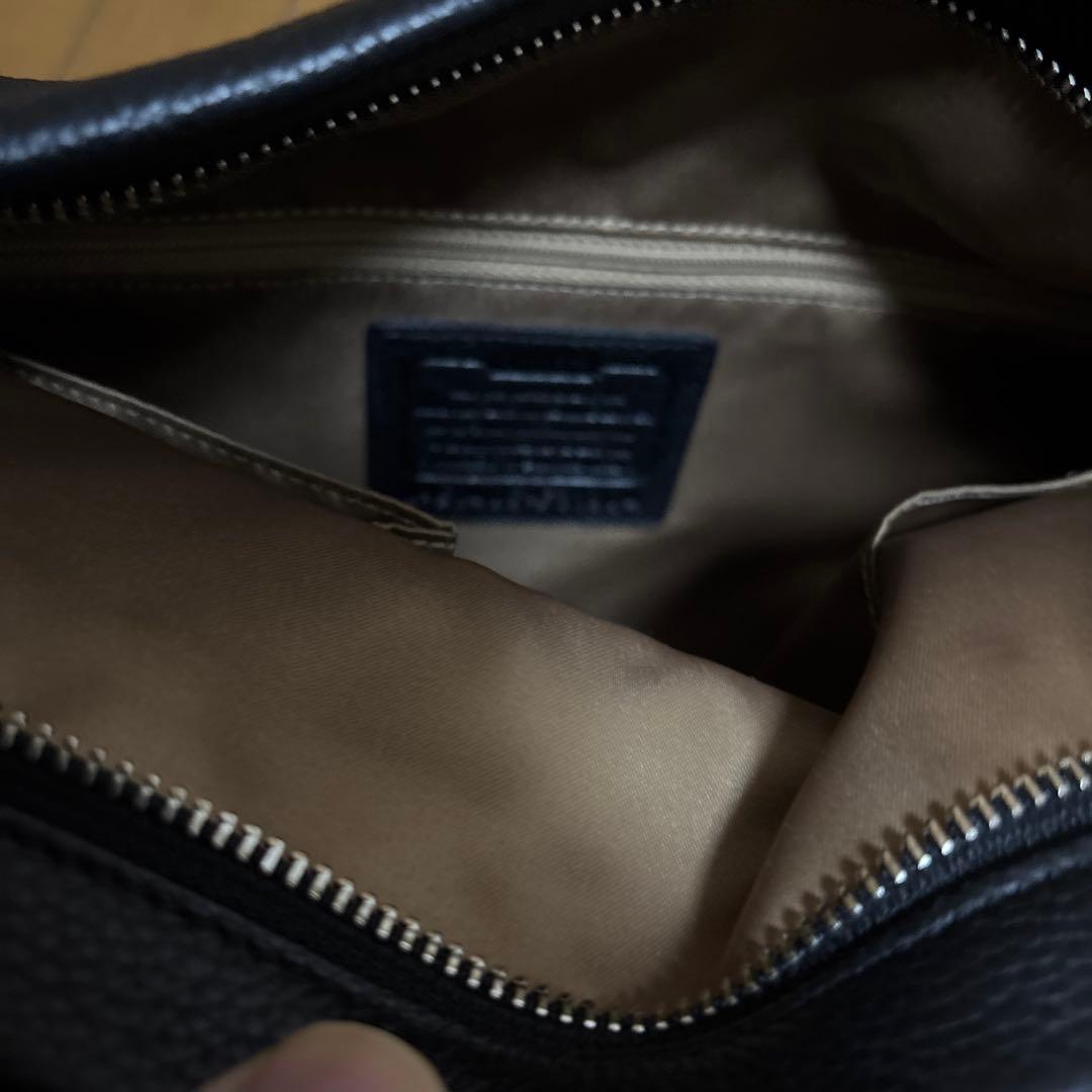 完売品　COACH レザーショルダーバッグ 黒/茶