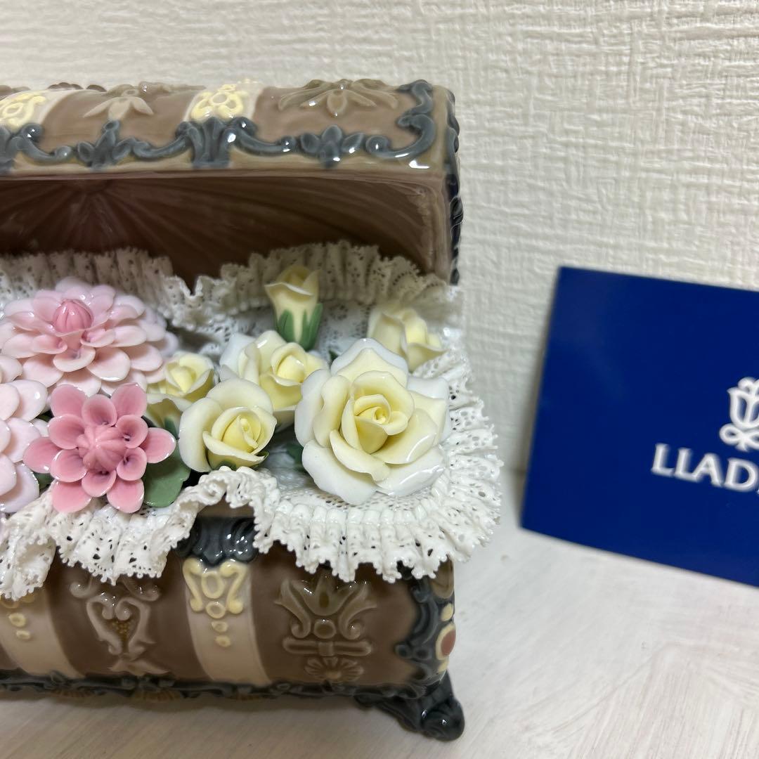 リヤドロ　LLADRO 「フラワーチェスト」　新品！